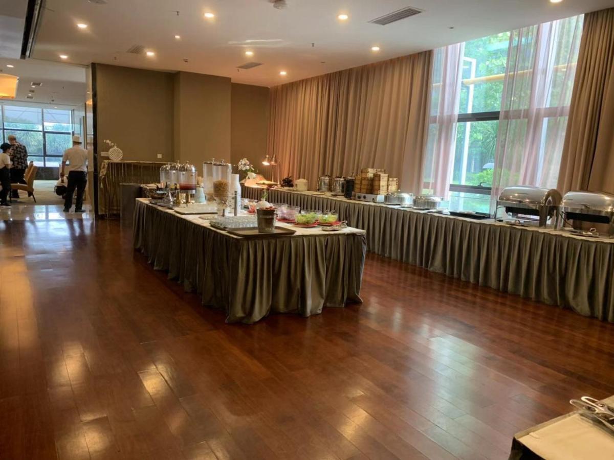 Yuwa Serviced Residence Фошань Экстерьер фото