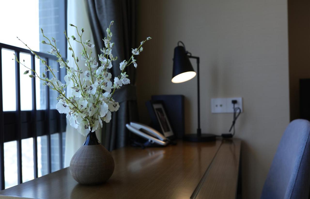 Yuwa Serviced Residence Фошань Экстерьер фото